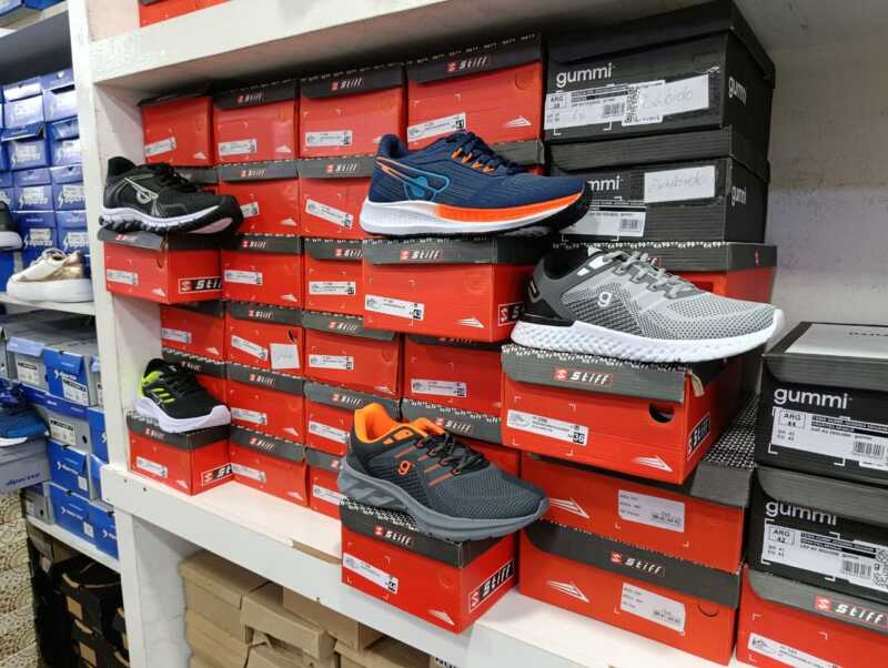 Aumenta la compra de calzados a través de créditos personales en Posadas 6 roca Calzados zapatos 2 - 5