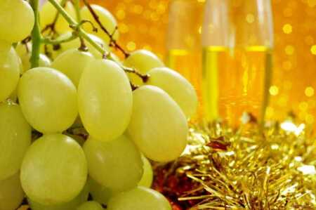Los cuatro consejos clave para comer uvas y evitar malos momentos uvas año nuevo