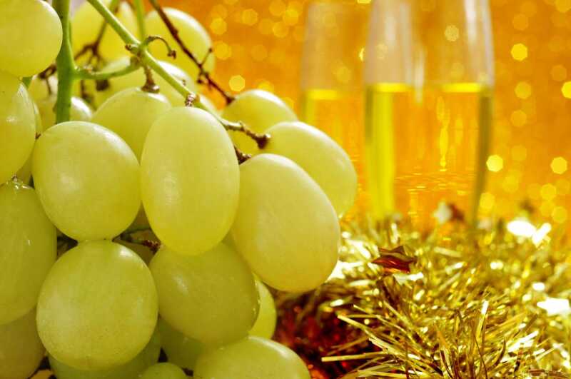 Los cuatro consejos clave para comer uvas y evitar malos momentos uvas año nuevo