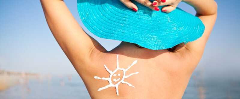 Cáncer y verano: cómo proteger la piel durante el tratamiento oncológico y evitar complicaciones verano