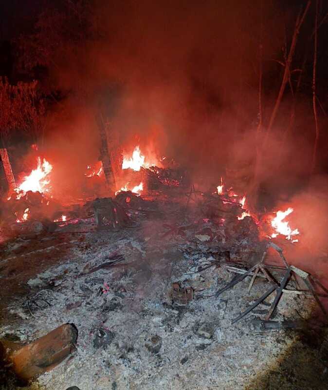 Apóstoles: sofocaron un incendio en una vivienda de Picada La Lencha 3 La vivienda afectada en Apóstoles se encontraba deshabitada al momento del incendio, por lo que no se registraron personas lesionadas.