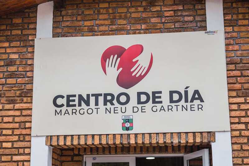 La empatía silenciosa: Alem visibiliza la realidad de los consumos problemáticos y refuerza su abordaje comunitario 2 El Centro de Día de Alem atiende a un centenar de familias y refuerza la prevención en escuelas ante la baja en la edad de inicio del consumo.