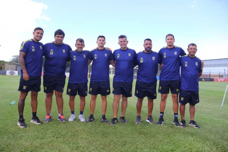 Álvaro Klusener firmó con Bartolomé Mitre y jugará el Federal A 2026. El delantero misionero se suma como carta de gol del Auriazul, que ya conoce su zona en el torneo.