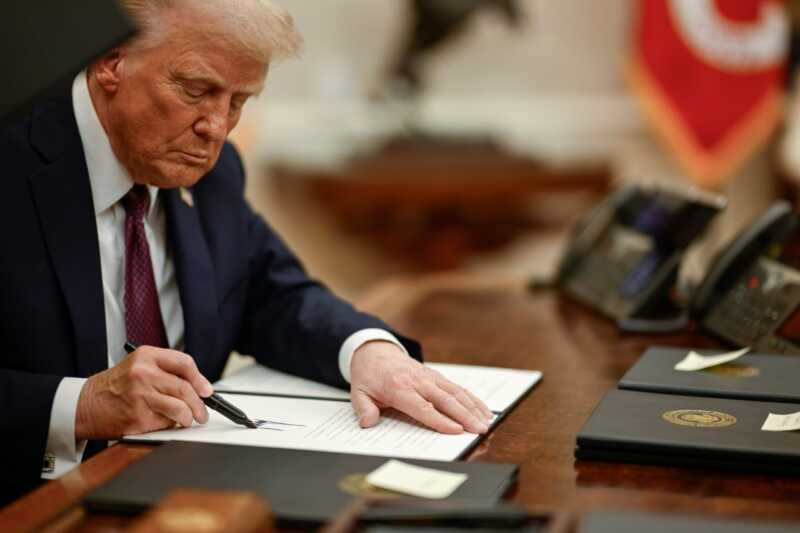 Estados Unidos adeuda más de 270 millones de dólares a la OMS 1 Estados Unidos sale de OMS