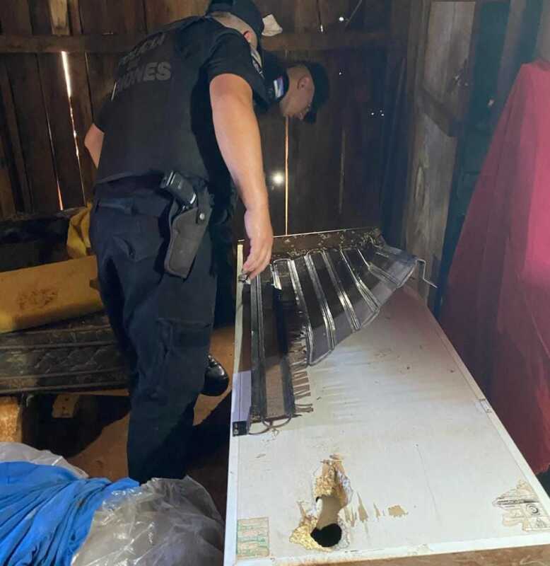 Irrupciones en Eldorado: detuvieron a dos personas por el robo a un jubilado 2 La Policía de Misiones secuestró drogas y otros elementos clave durante los procedimientos vinculados al robo a un adulto mayor.