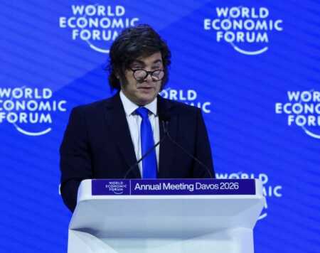 Milei defendió el ajuste y el equilibrio fiscal ante 80 CEOs en Davos G NXq3wWUAIe kN - 2