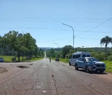 Ruiz de Montoya: dos jóvenes en grave estado tras un violento impacto en la Ruta Provincial 7 Montoya