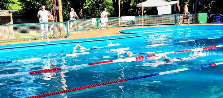 Natación: el ejercicio aeróbico que activa todo el cuerpo y cuida el corazón 3 Más que caminar: la natación fortalece el corazón y mejora la circulación