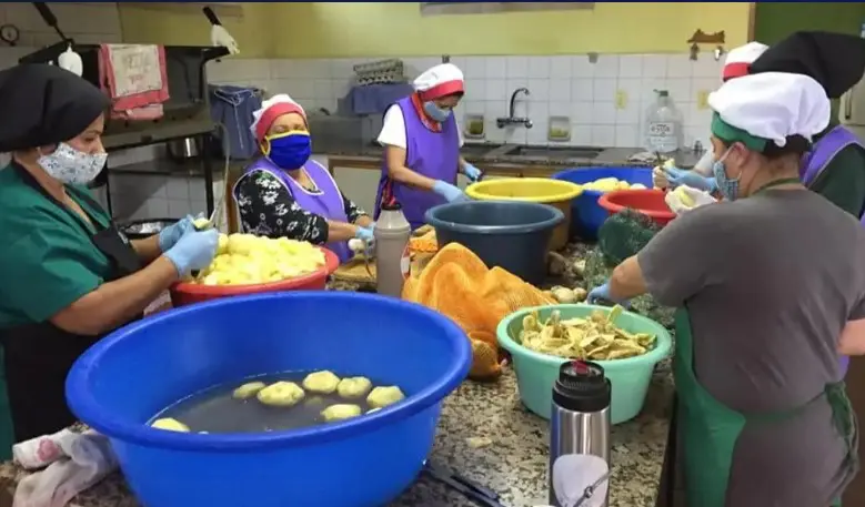 Refuerzan la asistencia en barrios de Posadas: se entregan más de 6.800 porciones por semana 1 Posadas