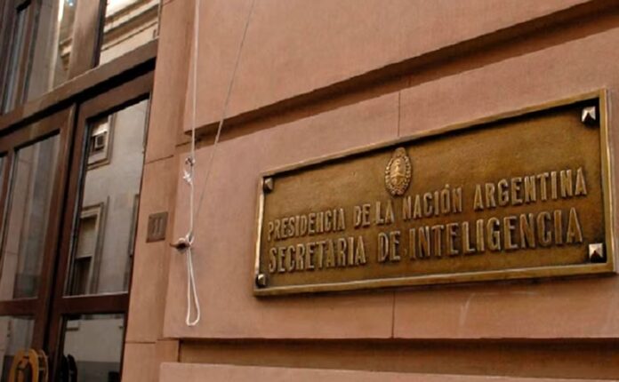 LLA busca votos para blindar el DNU de la ley de Inteligencia y hay expectativas sobre los misioneros 2 SIDE cambios con DNU