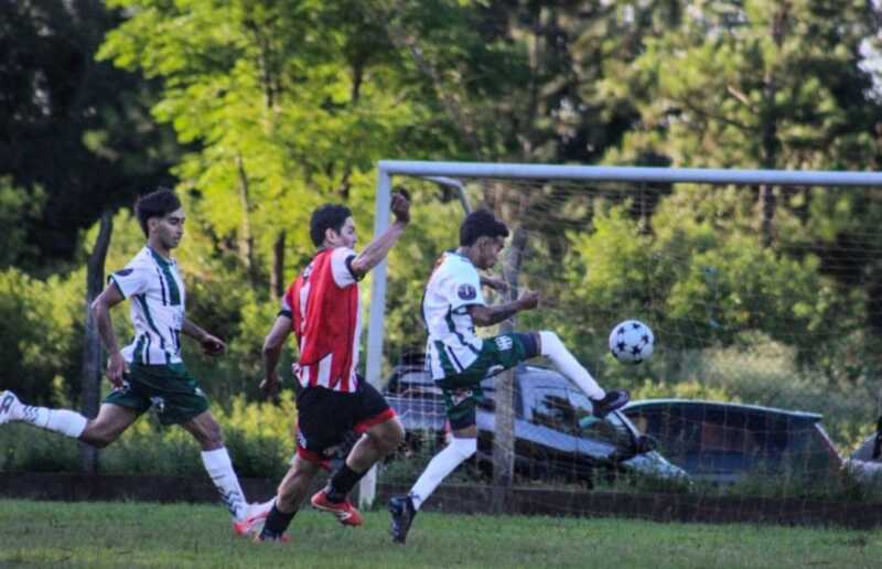 Liga Posadeña: Yacutinga venció a Sporting y ascendió a la Intermedia A 3 WhatsApp Image 2026 01 05 at 07.26.33 1 - 2