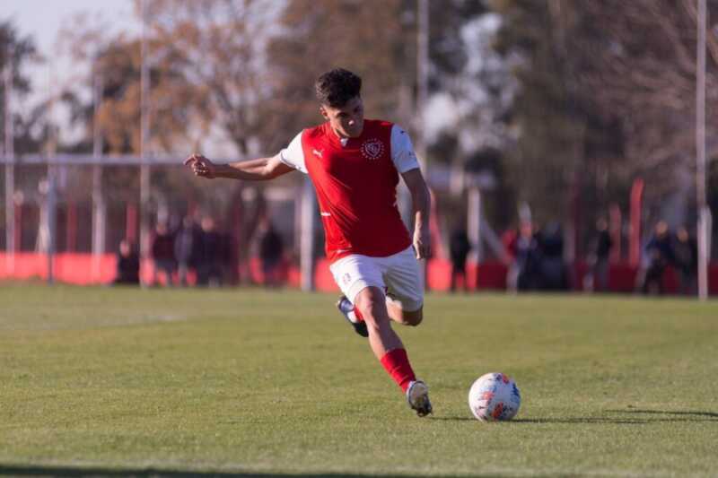 Maxi Santa Cruz seguirá su carrera en Belice: “Para seguir los sueños hay que dejar la zona de confort” 5 WhatsApp Image 2026 01 05 at 11.20.43 - 4