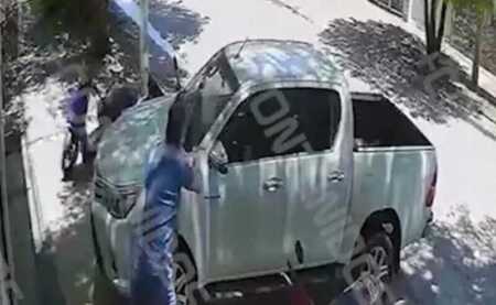 Le dijo que no: escuchaba a Arjona a todo volumen y le rompió el parabrisas de la camioneta chaco violencia arjona