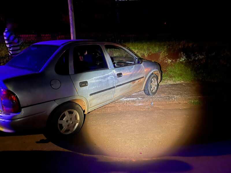 Un conductor dio positivo en alcoholemia tras despistar en un barrio de San Pedro 3 El siniestro ocurrió de madrugada en el barrio EMSA, donde un conductor alcoholizado perdió el control del rodado y solo se registraron daños materiales.