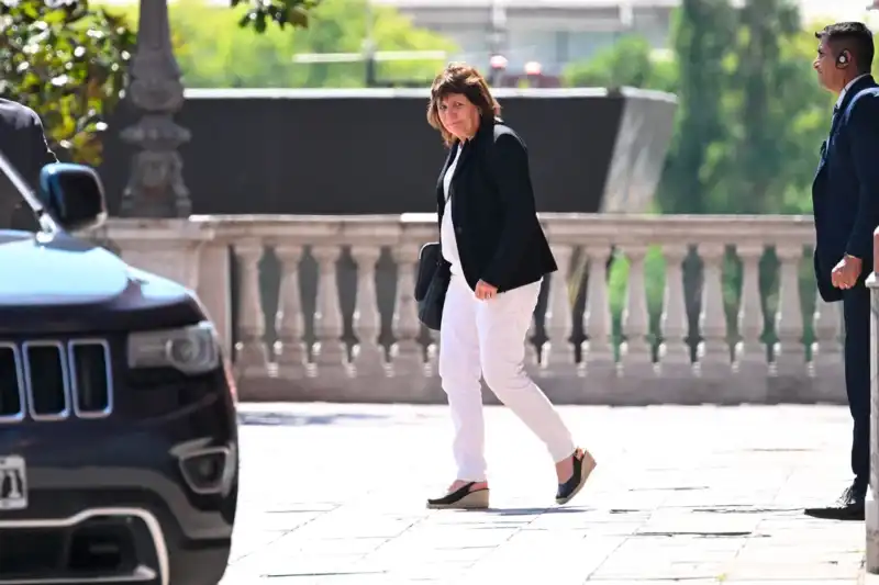 El Gobierno avanzará con la reforma de la Ley Penal Juvenil durante las sesiones extraordinarias 2 El oficialismo reactiva el debate por la Ley Penal Juvenil en el Congreso.
