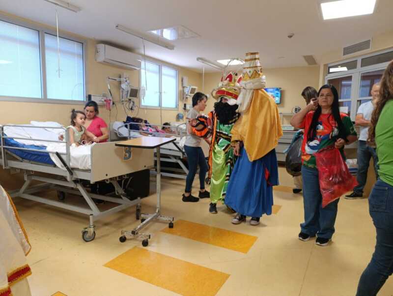 Sigue la magia: la Clínica del Juguete entregó regalos a niños del Hospital Pediátrico 5 clinica del juguete 1 - 4