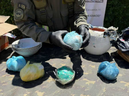 Secuestraron cocaína oculta en una vasija de porcelana en Jardín América Cocaína