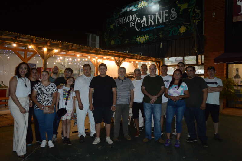 La familia de Juan Buenaventura celebra su 7° aniversario de Estación de Carnes estación de carnes