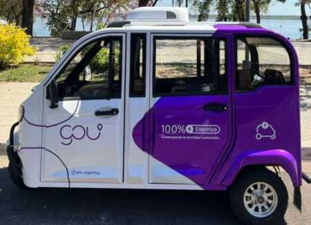 Gou llegó a Posadas con viajes en autos y promete triciclos eléctricos con autonomía de 150 km gou argentina en posadas e1785245388542 - 2