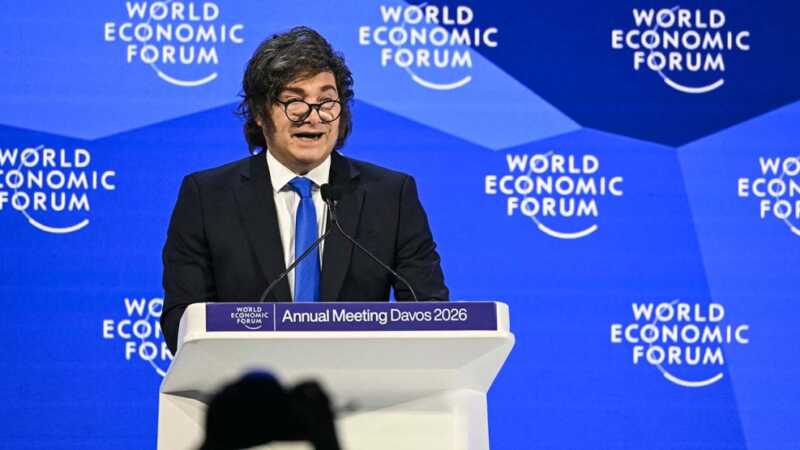 Un par de zapatos dice más que mil discursos 1 milei en Davos -zapatos