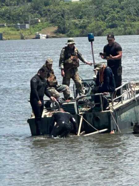 Descartan homicidio del ex federal hallado en su auto en el río Paraná candelaria