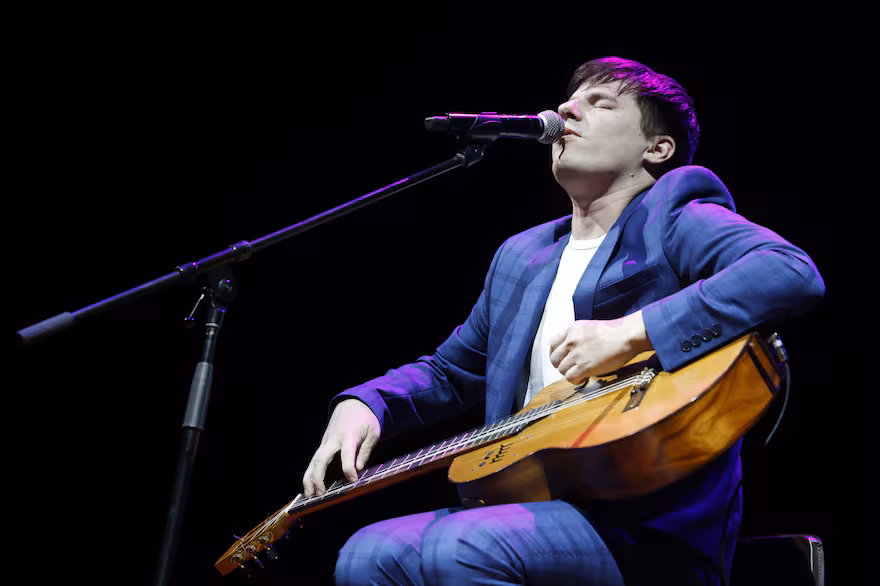 Cosquín 2026: quiénes se presentan hoy domingo 25 en la segunda luna 5 nahuel pennisi es uno de los artistas destacados Y4AOWSV5WFGUZF66TNYRFPTHGQ - 4