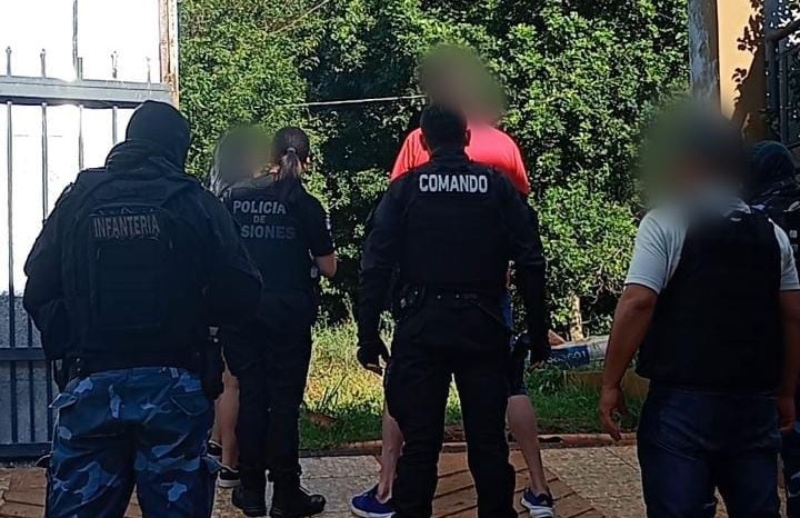 Allanamiento en Oberá: detuvieron a un hombre con DNI brasileño falso y secuestraron un revólver obera