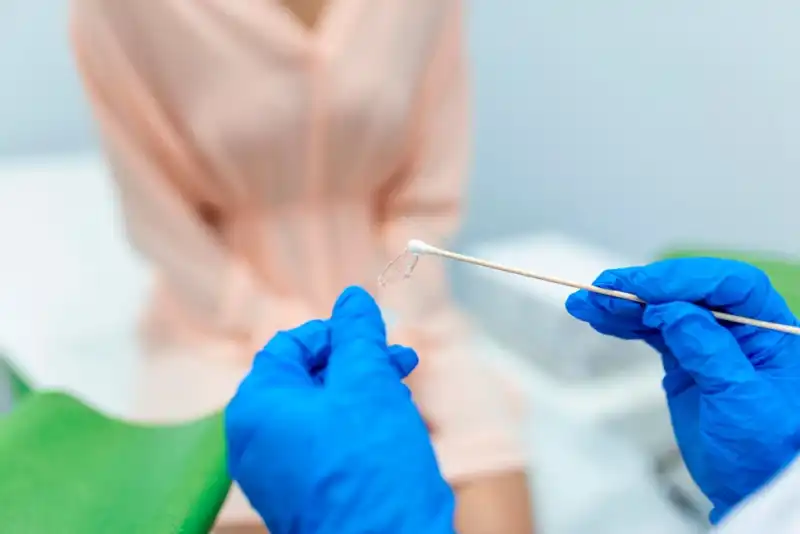 Campaña sanitaria para promover la detección precoz del cáncer de cuello uterino.