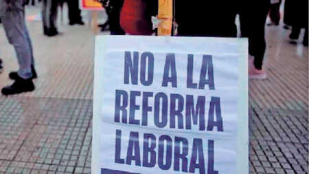 “La reforma laboral es una mierda”: Amicone de UTICRA rechazó el plan de Milei reforma laboral 1 - 2