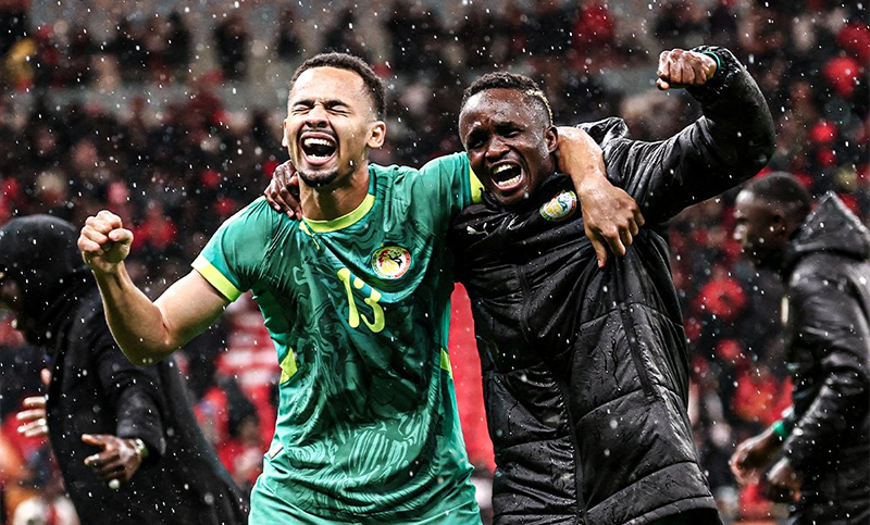 Senegal abandonó, volvió a la cancha y conquistó la Copa Africana tras un escándalo arbitral 2 sen - 1