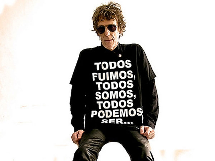 Luis Alberto Spinetta, una figura central del rock argentino cuyo legado sigue vigente a través de generaciones.