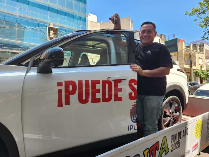 Un posadeño ganó la camioneta 0 km sorteada en la última Tombolita del IPLyC 4 tombolita iplyc 2 - 3