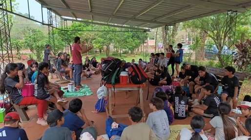 160 municipios de 10 provincias se comprometieron con los derechos de niñas, niños y adolescentes junto a UNICEF 4 UNICEF y los municipios impulsan un modelo de gestión local con enfoque de derechos para niñas, niños y adolescentes.