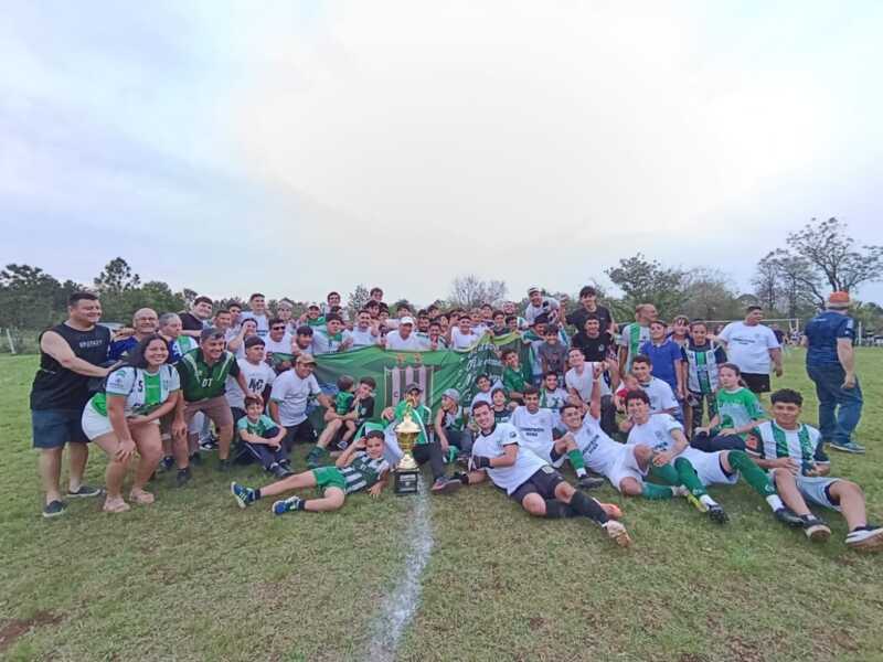 Yacutinga ascendió y va jugar el Intermedio de la Liga Posadeña de Fútbol