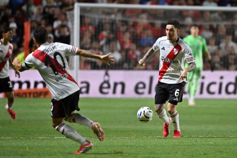 River cayó 1-0 ante Argentinos Juniors en La Paternal, suma tres partidos sin triunfos en el Apertura 2026 y Gallardo fue expulsado.