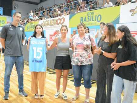 Emotivo homenaje a Denis “El Tanque” Gómez en Oberá Tenis Club 633156547 18568732006044565 2035233293052082971 n - 2