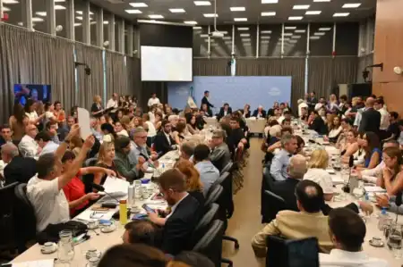 Tras la polémica, el Gobierno eliminó el artículo 44 y avanza la reforma laboral 720 6 - 4
