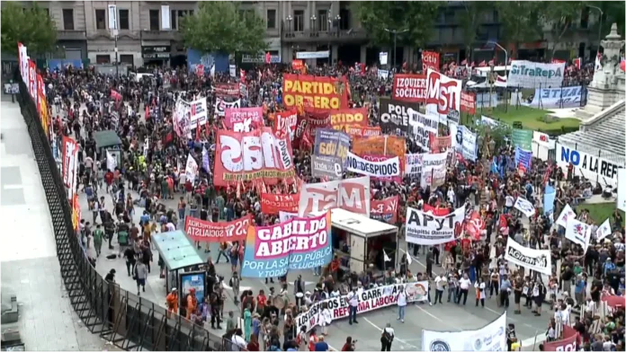 CGT en alerta por la reforma laboral: reunión clave el miércoles 4 Reforma laboral: la CGT se reúne y analiza su respuesta política