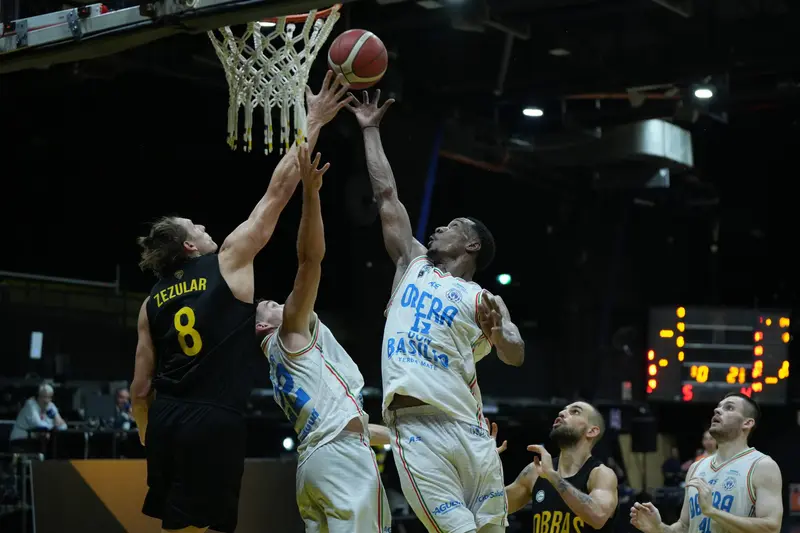 Triunfo Celeste: OTC volvió a ganar ante Obras 2 OTC