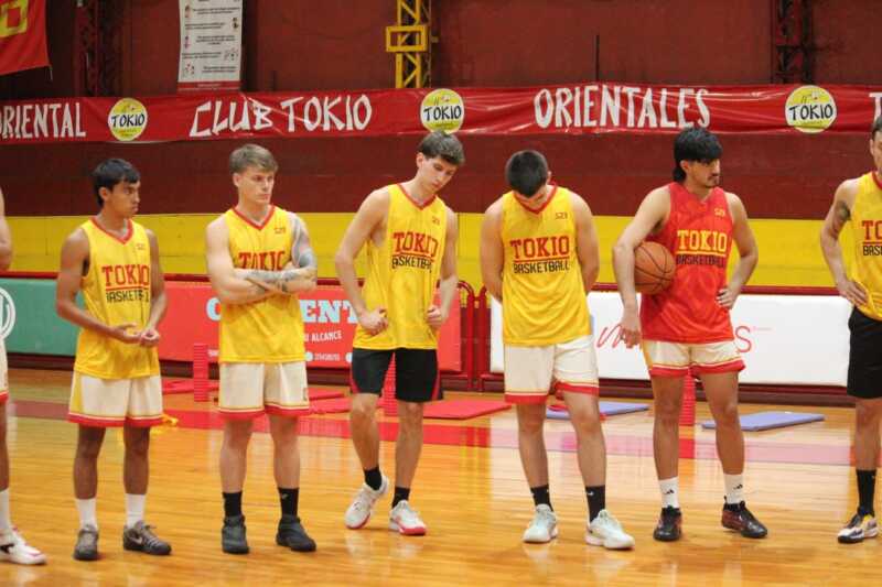 Matías Fernández analizó la pretemporada de Tokio rumbo a su sexta Liga Federal, el regreso de Santiago González, la identidad defensiva del equipo y los objetivos para la temporada.