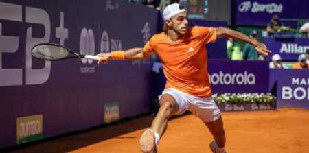 Argentina Open: Cerúndolo venció a Kopriva y habrá semifinal argentina ante Etcheverry HBEGrEtXAAAf7Dq e1771018507670 - 1