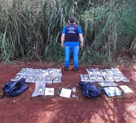 Millonario secuestro de marihuana en un operativo sobre la Ruta Nacional 12 Secuestraron casi 26 kilos de marihuana valuados en más de 37 millones de pesos durante un operativo policial realizado sobre la Ruta Nacional 12, en Montecarlo.