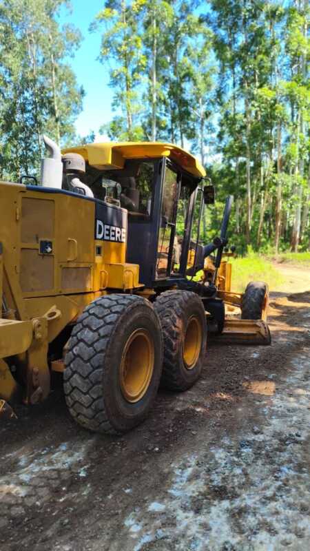 Realizan mantenimientos en caminos rurales de Misiones 2 Misiones