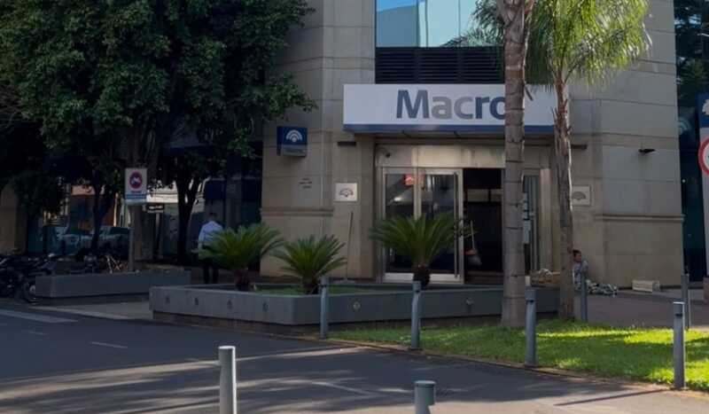 Pleno acatamiento al paro de la CGT: bancos de Posadas sin atención al público Paro
