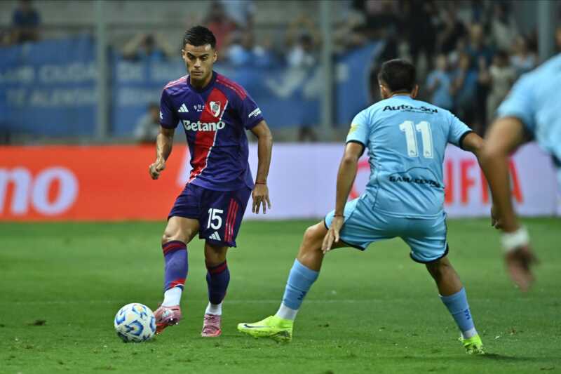 River derrotó 1-0 a Ciudad de Bolívar en los 32avos de final de la Copa Argentina 2026 con un gol agónico de Juan Fernando Quintero. El equipo de Gallardo avanzó a 16avos.