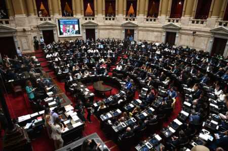 Reforma laboral en Diputados: votación clave cerca de la medianoche S2MHPEXLQZBAXGLSOCWCEHD7LQ - 2
