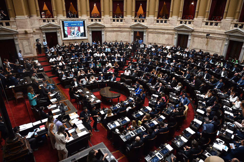 Reforma laboral en Diputados: votación clave cerca de la medianoche S2MHPEXLQZBAXGLSOCWCEHD7LQ - 2