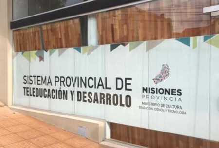 Docentes del SIPTED denuncian cinco meses sin cobrar y condiciones de precarización Docentes del SIPTED denunciaron que llevan cinco meses sin cobrar salarios y que trabajan en condiciones de extrema precarización, sin aportes ni obra social.