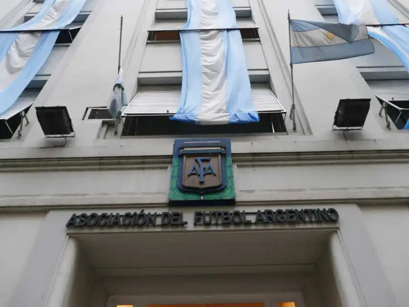 La nebulosa de los contratos multimillonarios que rodean a la Selección Argentina 2 Selección