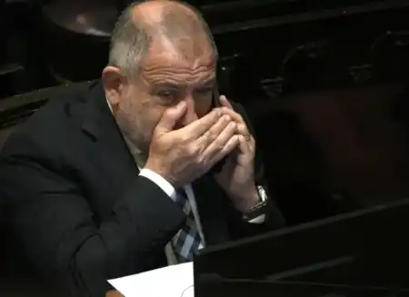 Luis Juez se suma a La Libertad Avanza en el Senado Senado